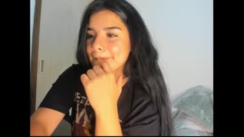 Snapshot of shara_jones chatting on 27, 2, 2025 Sara online show from 27, 2, 2025