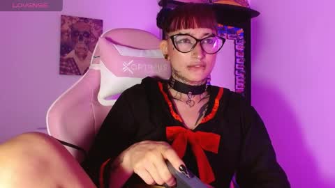 sharaross1 online show from 18, 4, 2026