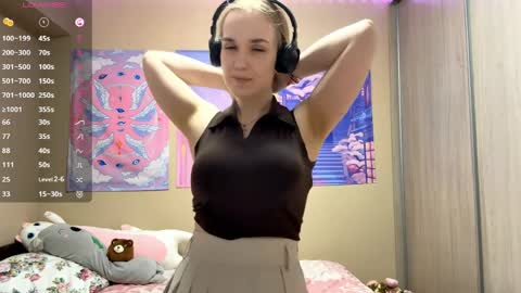 Snapshot of sharitaklemme chatting on 8, 4, 2026 Coraline online show from 8, 4, 2026