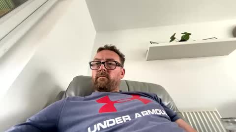 Snapshot of sharksboy16 chatting on 13, 9, 2025 Sharksboy online show from 13, 9, 2025