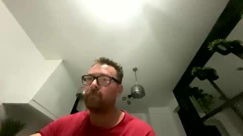 Snapshot of sharksboy16 chatting on 16, 10, 2025 Sharksboy online show from 16, 10, 2025