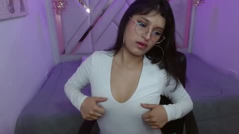 Snapshot of sharllote_ chatting on 21, 4, 2026 Sharllote online show from 21, 4, 2026