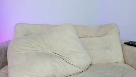 Snapshot of sharlot_harrys chatting on 7, 1, 2025 Hi fiends ---- I usually start online from Monday to Friday from 1000 am Saturdays and Sundays at 600 am Colombia time online show from 7, 1, 2025