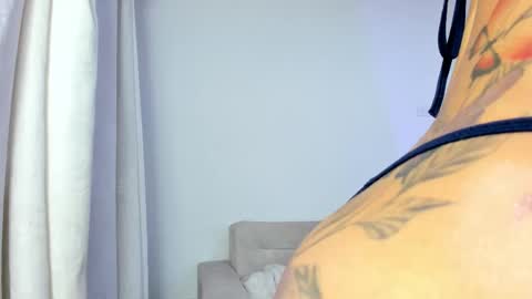 Snapshot of sharlot_harrys chatting on 26, 11, 2025 Hi fiends ---- I usually start online from Monday to Friday from 1000 am Saturdays and Sundays at 600 am Colombia time online show from 26, 11, 2025