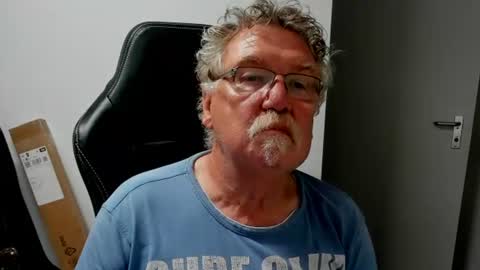 Snapshot of sharlots_pet chatting on 15, 7, 2026 sharlots_pet online show from 15, 7, 2026