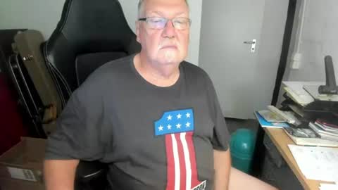Snapshot of sharlots_pet chatting on 30, 7, 2026 sharlots_pet online show from 30, 7, 2026