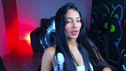 Snapshot of sharlott_pamela chatting on 8, 4, 2026 Pamela online show from 8, 4, 2026