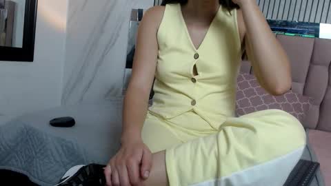 Snapshot of sharlotte__jones chatting on 19, 1, 2026 Sara online show from 19, 1, 2026