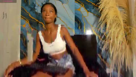 Snapshot of sharlotte_devereux chatting on 5, 5, 2026 sharlotte_devereux online show from 5, 5, 2026