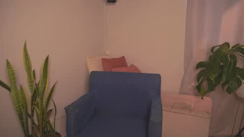 Snapshot of sharlotte_evanns chatting on 11, 3, 2026 Sharlotte online show from 11, 3, 2026