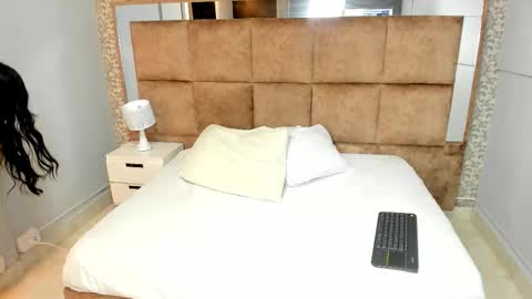  SHARLOTTE   online show from 25, 2, 2026