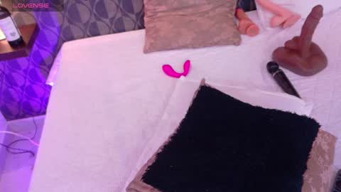 Sharom  online show from 1, 2, 2025