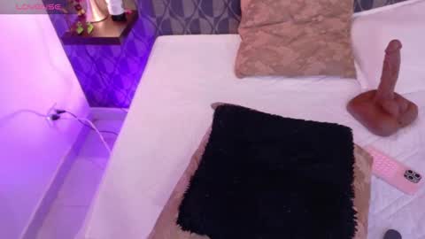 Sharom  online show from 4, 3, 2025