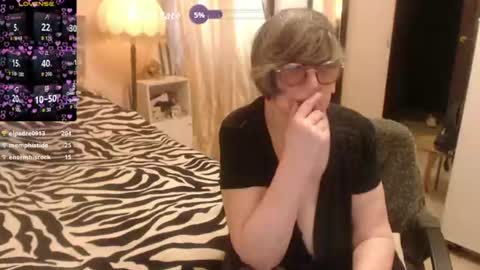 Snapshot of sharon_amore chatting on 19, 6, 2026 Helena online show from 19, 6, 2026