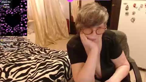 Snapshot of sharon_amore chatting on 28, 6, 2026 Helena online show from 28, 6, 2026
