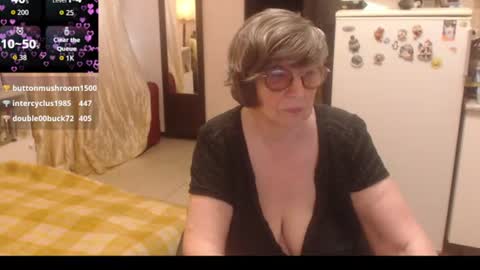 Snapshot of sharon_amore chatting on 26, 7, 2026 Helena online show from 26, 7, 2026