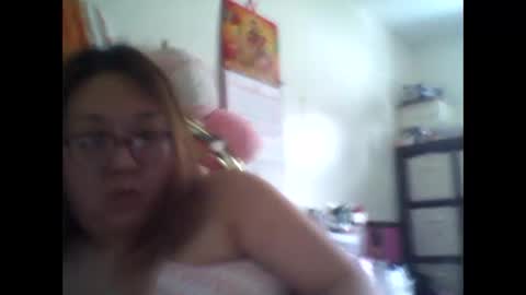 Snapshot of sharonsangria chatting on 18, 12, 2025 sharonsangria online show from 18, 12, 2025