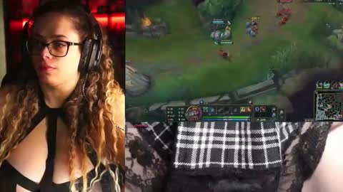 Snapshot of sharonurb3x chatting on 24, 3, 2026 sharonurb3x online show from 24, 3, 2026