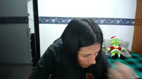 Snapshot of sharoon__cherry_ chatting on 4, 2, 2026 sharon online show from 4, 2, 2026