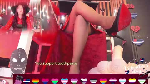 Snapshot of sharoon_gold chatting on 14, 2, 2025 Your mistress Sharon online show from 14, 2, 2025