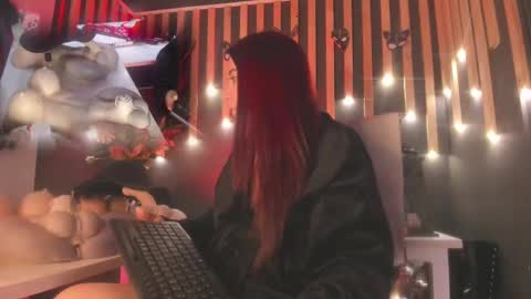 Snapshot of sharoon_gold chatting on 4, 3, 2025 Your mistress Sharon online show from 4, 3, 2025