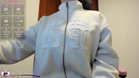 Antonia online show from 12, 1, 2026