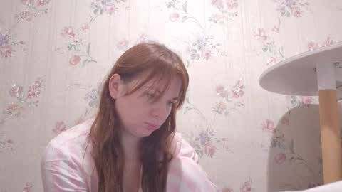 Snapshot of sharrymay chatting on 5, 12, 2025 sharrymay online show from 5, 12, 2025