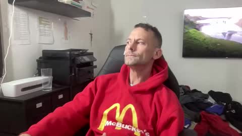 Snapshot of shaunzee35 chatting on 27, 4, 2026 shaunzee35 online show from 27, 4, 2026