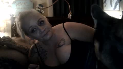 Snapshot of shawnandjenn chatting on 2, 3, 2025 ShawnandJenn online show from 2, 3, 2025