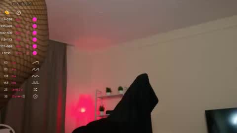 Snapshot of shayloren chatting on 15, 10, 2025 Shay online show from 15, 10, 2025