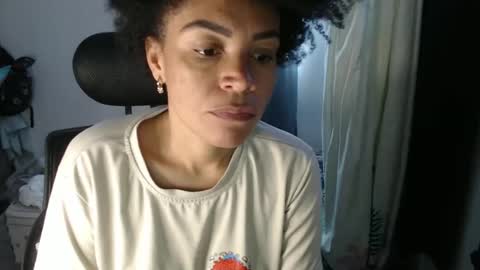 Snapshot of shayna_cute chatting on 8, 12, 2024 Shayna online show from 8, 12, 2024