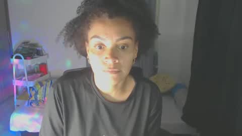 Snapshot of shayna_cute chatting on 5, 3, 2025 Shayna online show from 5, 3, 2025