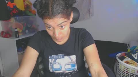 Snapshot of shayna_cute chatting on 2, 10, 2025 Shayna online show from 2, 10, 2025