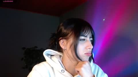 she_alice online show from 27, 3, 2026