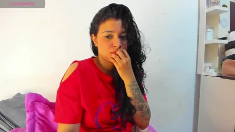 Snapshot of shecdimar chatting on 22, 4, 2026 shecdimar online show from 22, 4, 2026