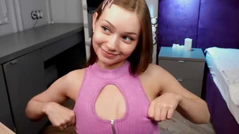Snapshot of sheilla_pink chatting on 26, 4, 2026 SHEILA online show from 26, 4, 2026