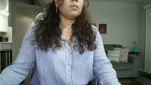 sheilyn_smith online show from 14, 10, 2025