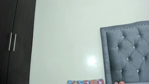Snapshot of shell_1 chatting on 18, 5, 2026 S H E L L online show from 18, 5, 2026