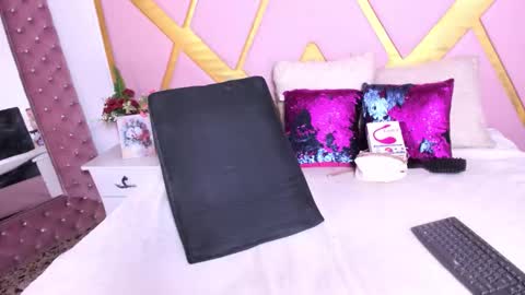 Snapshot of shellbydior chatting on 6, 3, 2026 shellbydior online show from 6, 3, 2026