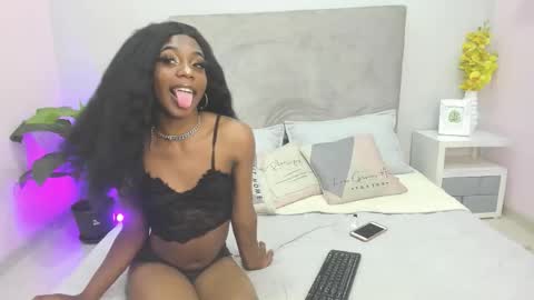 Snapshot of shelsy_issy chatting on 28, 10, 2025 shelsy_issy online show from 28, 10, 2025