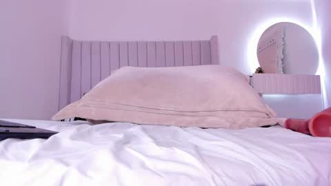 shelynna_azzul online show from 20, 1, 2025