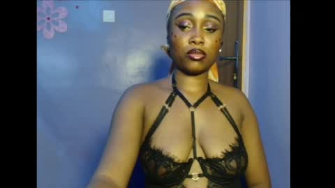 Snapshot of shena_xnomy chatting on 6, 7, 2026 Favour online show from 6, 7, 2026