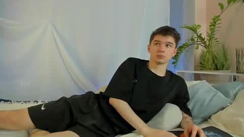 Max online show from 15, 2, 2026