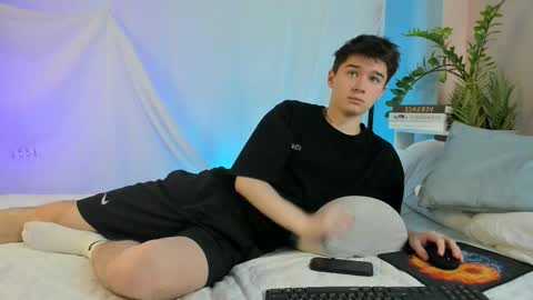 Max online show from 25, 2, 2026