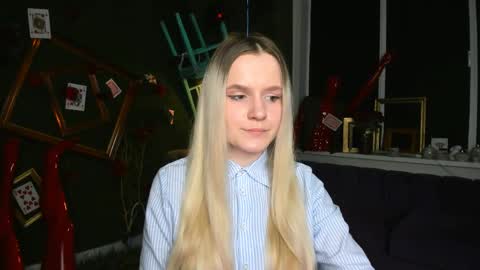 Snapshot of sherributlers chatting on 23, 4, 2026 Sweet Sherri online show from 23, 4, 2026