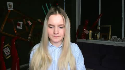 Snapshot of sherributlers chatting on 23, 4, 2026 Sweet Sherri online show from 23, 4, 2026