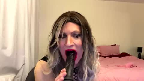 Snapshot of sherrisqs00 chatting on 15, 3, 2026 sherrisqs00 online show from 15, 3, 2026