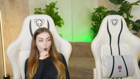 Snapshot of sheryl_elegance chatting on 16, 12, 2024 Sheryl online show from 16, 12, 2024