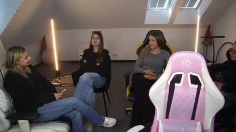 Snapshot of sheryl_elegance chatting on 26, 9, 2025 Sheryl online show from 26, 9, 2025