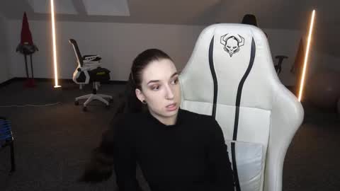 Snapshot of sheryl_elegance chatting on 5, 10, 2025 Sheryl online show from 5, 10, 2025